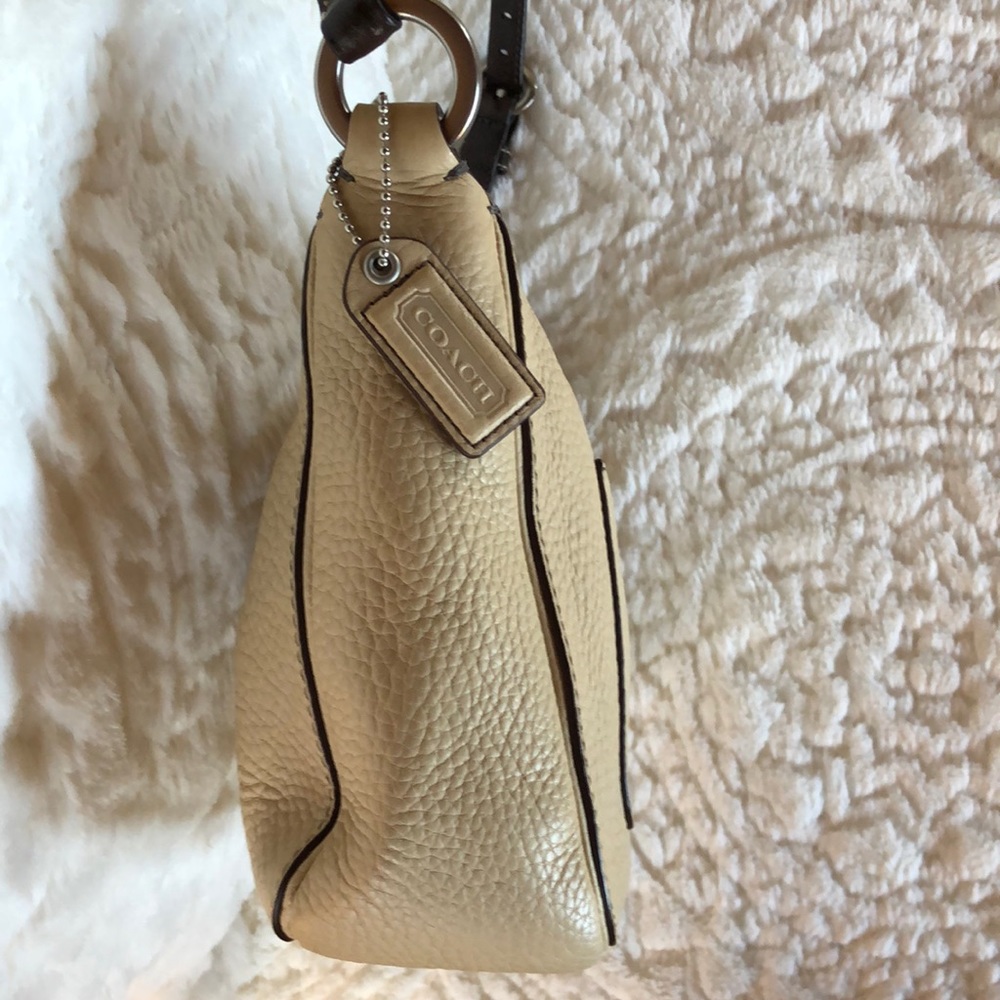 Coach Beige Pebbled Leather Shoulder Bag with Dark Brown Strap - Picture 3 of 8